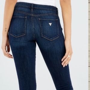 GUESS Sexy Curve Skinny Jeans, Size 28